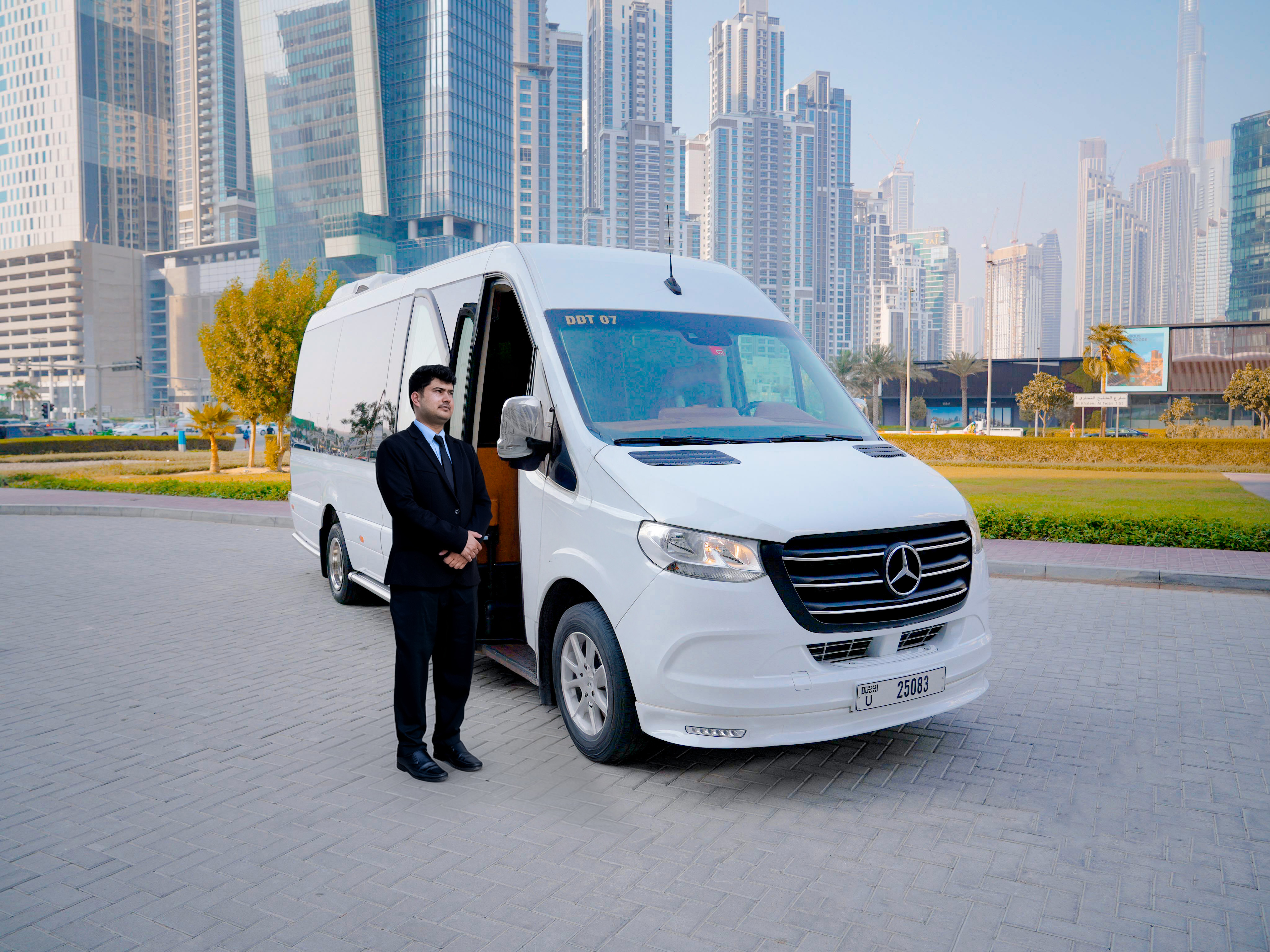Booking Mercedes Benz Sprinter 2024 (12pax) chauffeur service