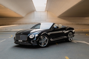 Rent Bentley GTC decappottabile 2023