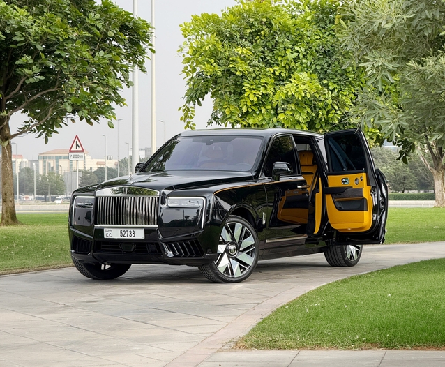 アウディ Rolls Royce Cullinan Rental Dubai | OneClickDrive Car marketplace