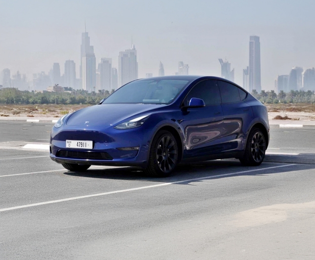 Dubai'de Tesla Kiralama | OneClickDrive