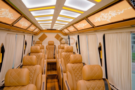 奔驰 Sprinter 2024（12 人座）