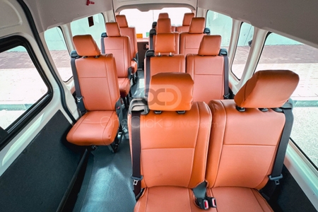 Toyota Hiace 2023-12 pax