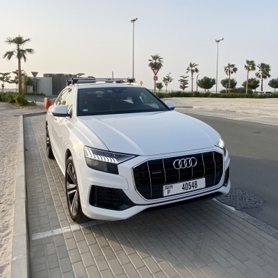 Rent Audi Q8 2025