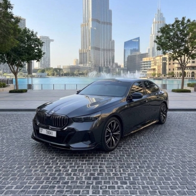 Rent BMW 520i M Kit 2025