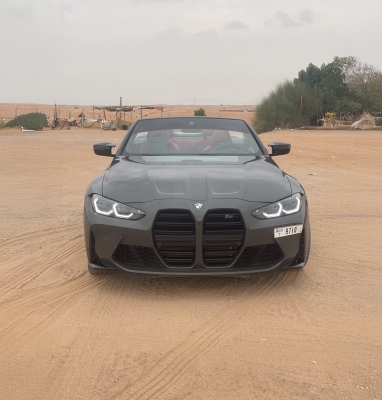 Rent BMW Descapotable de competición M4 2024