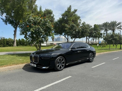 Rent BMW 735i 2024