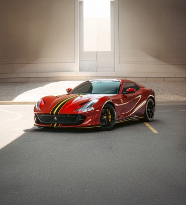 Rent 法拉利 812 GTS 2023