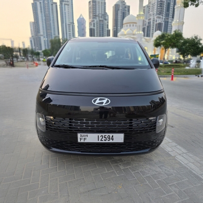 Rent Hyundai Staria 11S 2026