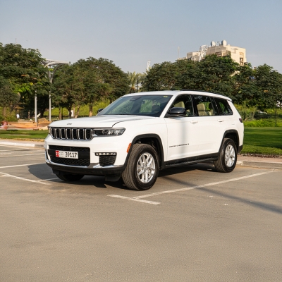 Rent Jeep Grand Cherokee 2025