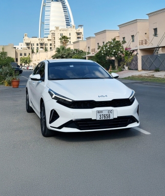Rent كيا كيه 3 2024