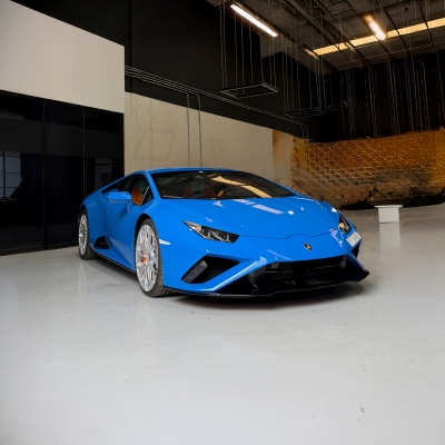 Rent Lamborghini Huracan Evo Coupe 2022