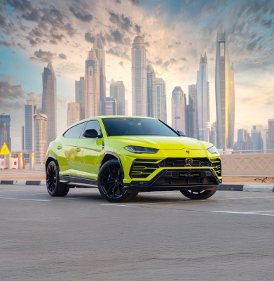 Rent Lamborghini Urus 2021