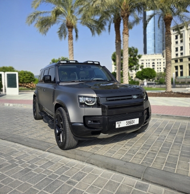 Rent لاند روڤر ديفندر V6 2022