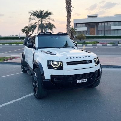 Rent Land Rover Defender V6 2023