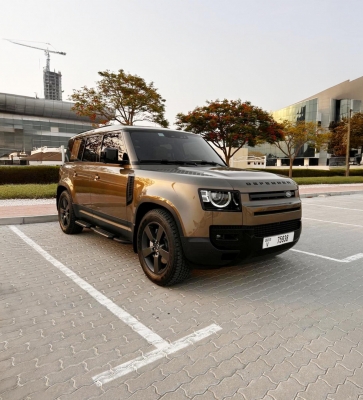 Rent Land Rover Defensor V6 2024