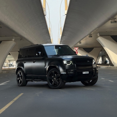 Rent Land Rover Defender V6 2024