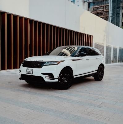 Rent Landrover Range Rover Velar R Dynamisch 2022