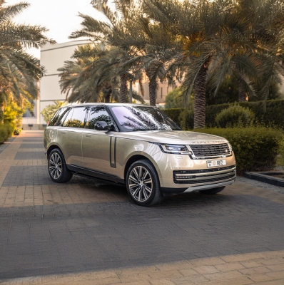 Rent لاند روڤر رينج روفر فوغ إتش إس إي V8 2023