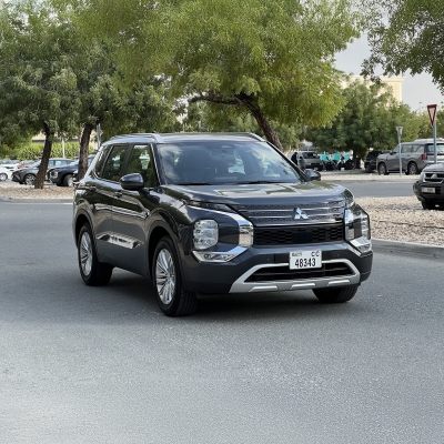 Rent Mitsubishi Outlander 2025