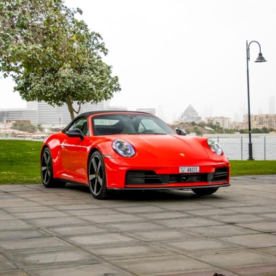 Rent Porsche 911 Carrera 4 GTS 2025