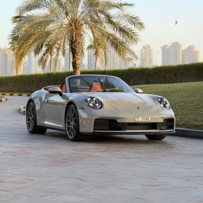 Rent Porsche 911 Carrera 4S 2026