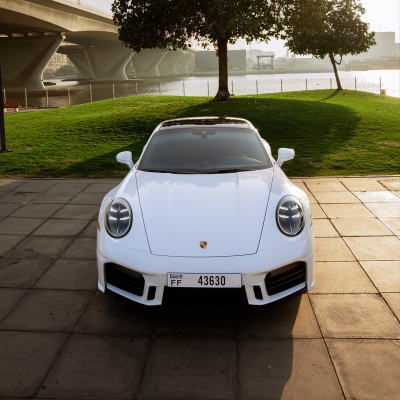 Rent Porsche 911 Carrera 4S 2026