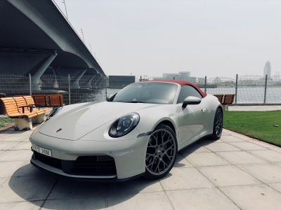 Rent Porsche 911 Carrera 4 GTS 2025