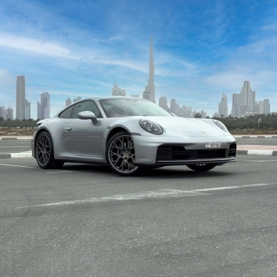 Rent Porsche 911 Carrera 2025