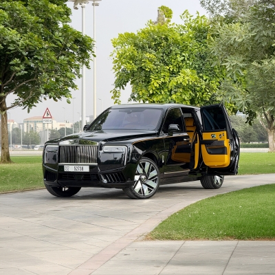 Rent Rolls Royce Cullinan 2025