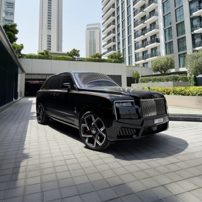 Rent Rolls Royce Cullinan Black Badge 2026
