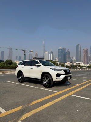 Rent GMC Acadia 2023