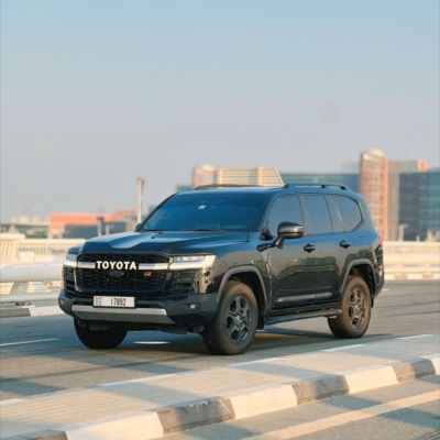 Rent Toyota Land Cruiser Twin Turbo 2022