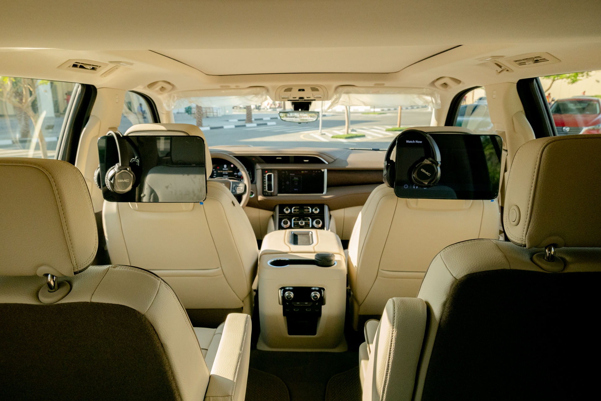 Negro GMC Yukon Denali 2022