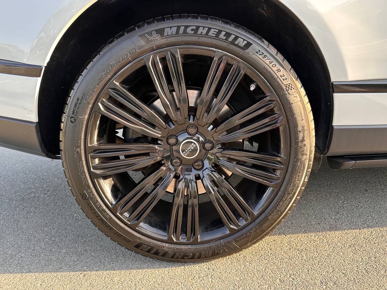 Weiß Land Rover Range Rover Vogue 2019