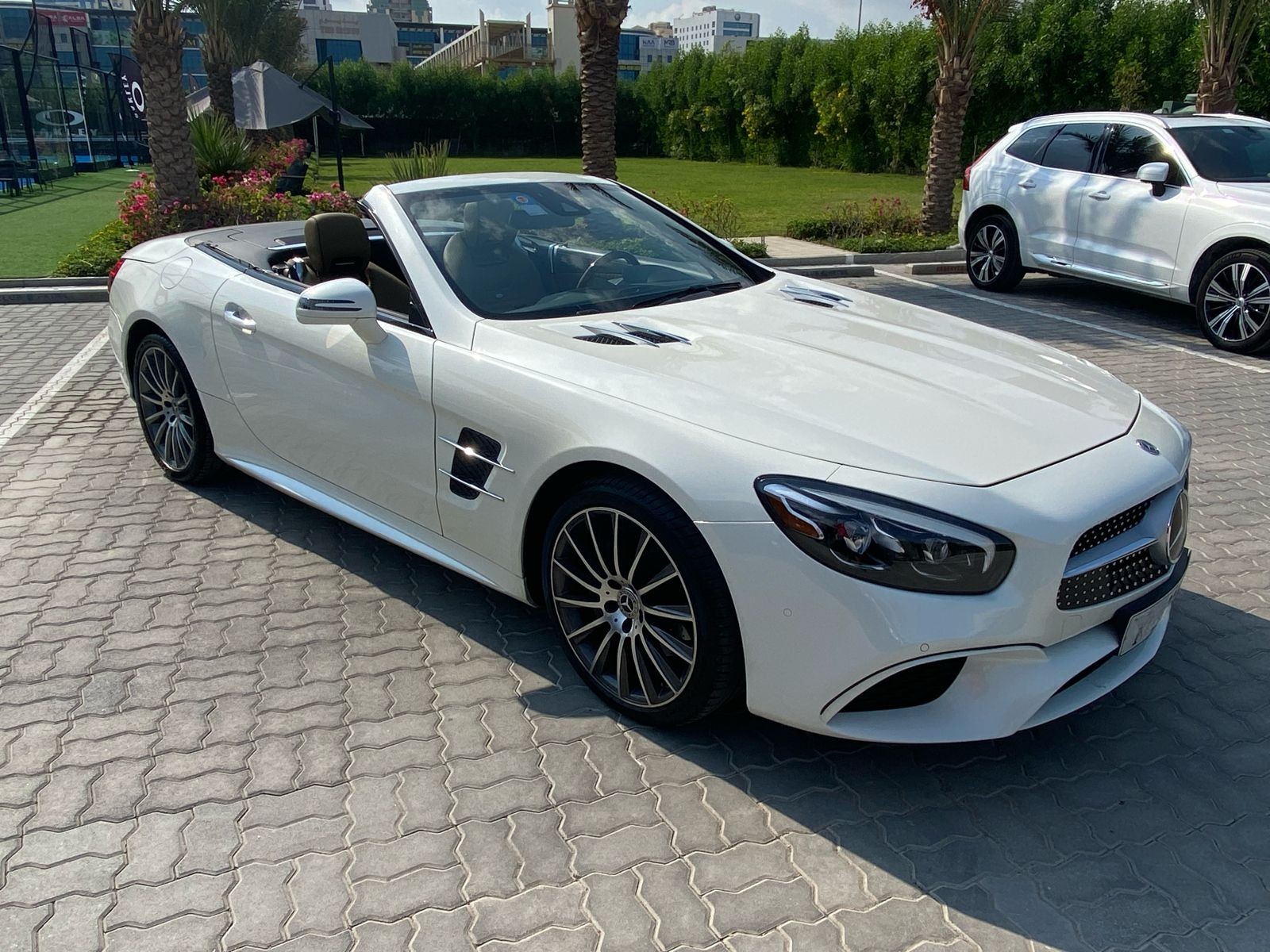 أبيض مرسيدس بنز إس إل 450 2020