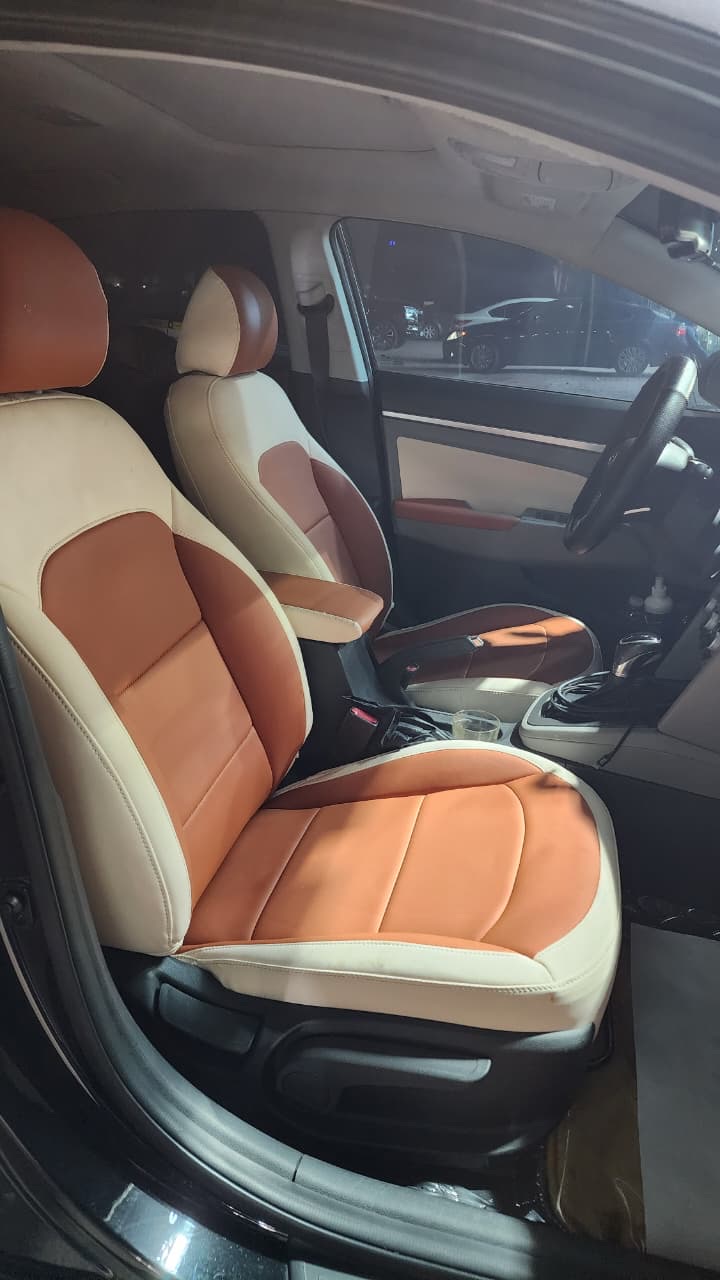 Black Hyundai Elantra SEL 2020