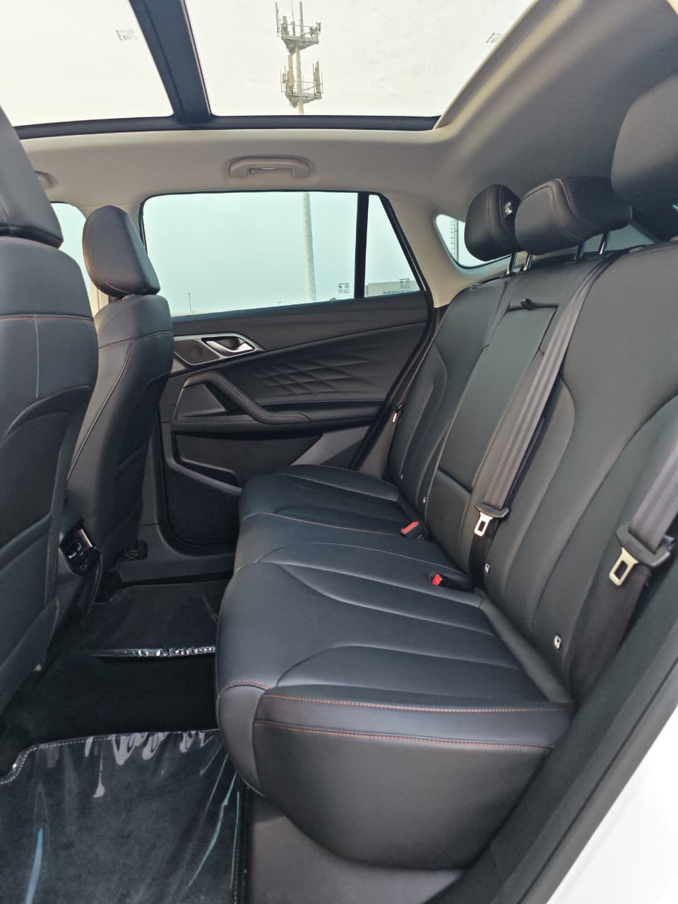 Blanc MG HS Luxury 2025