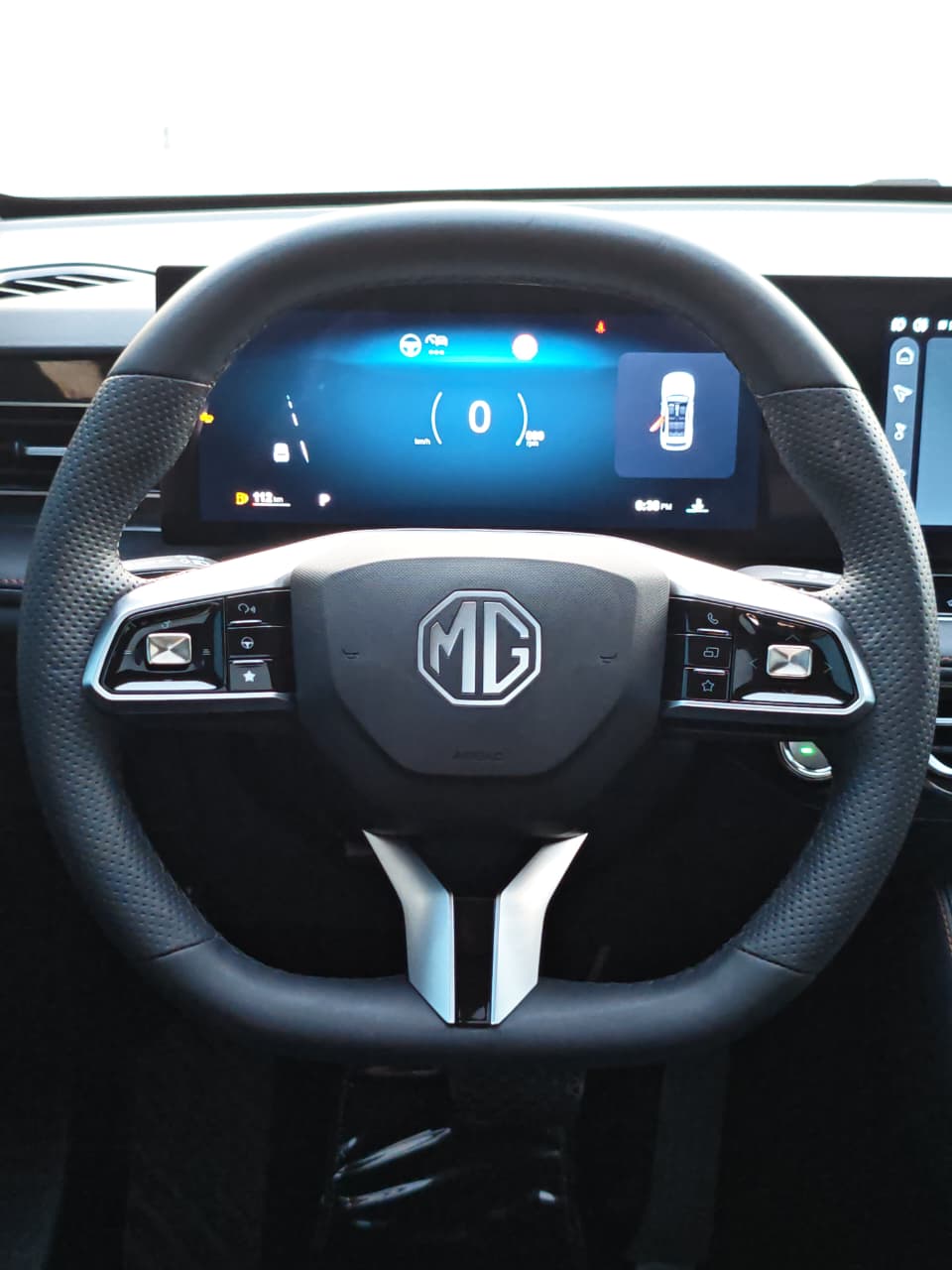 Blanc MG HS Luxury 2025