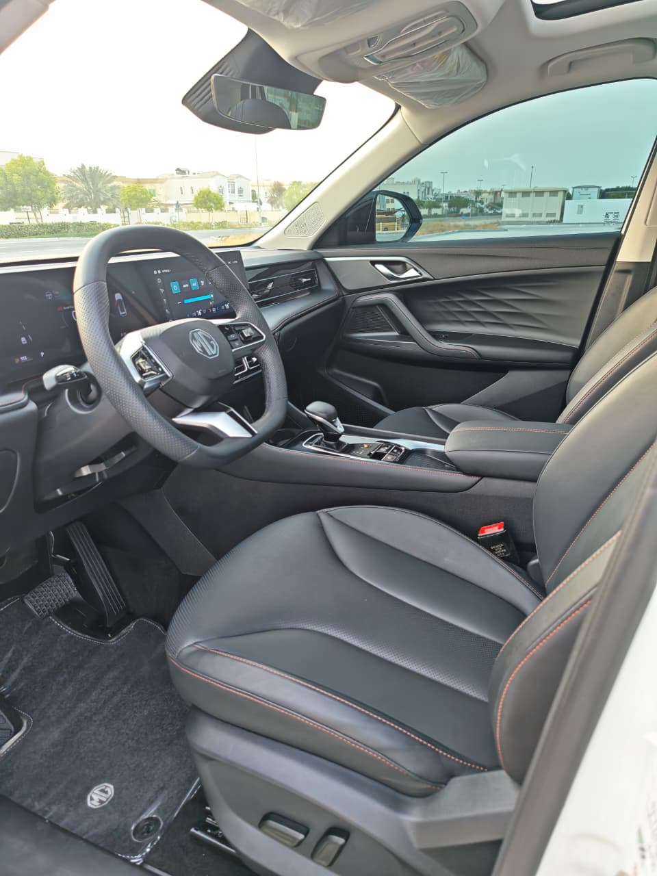Blanc MG HS Luxury 2025