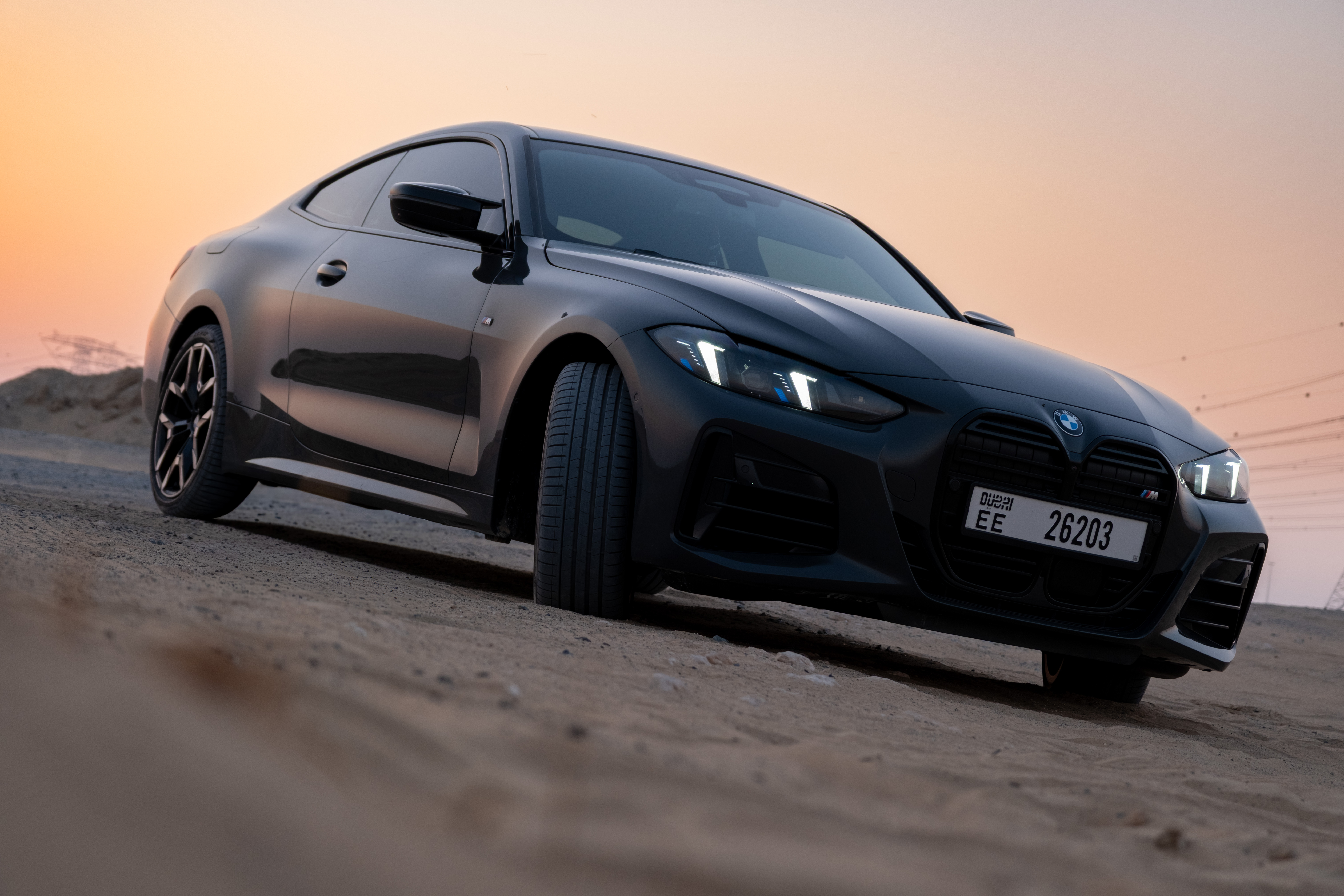 Dunkelgrau BMW 4-Series 440i 2025