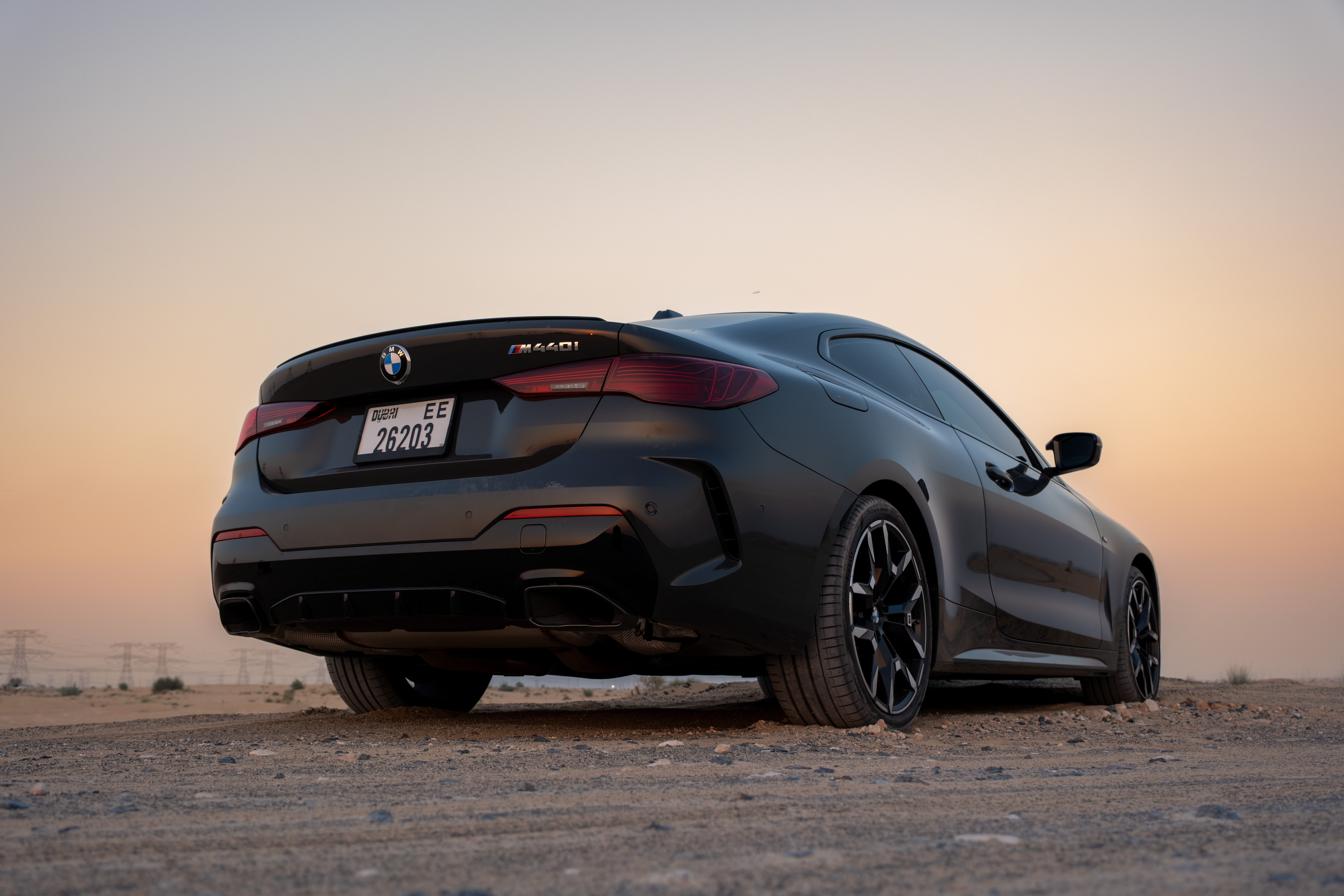 Dunkelgrau BMW 4-Series 440i 2025