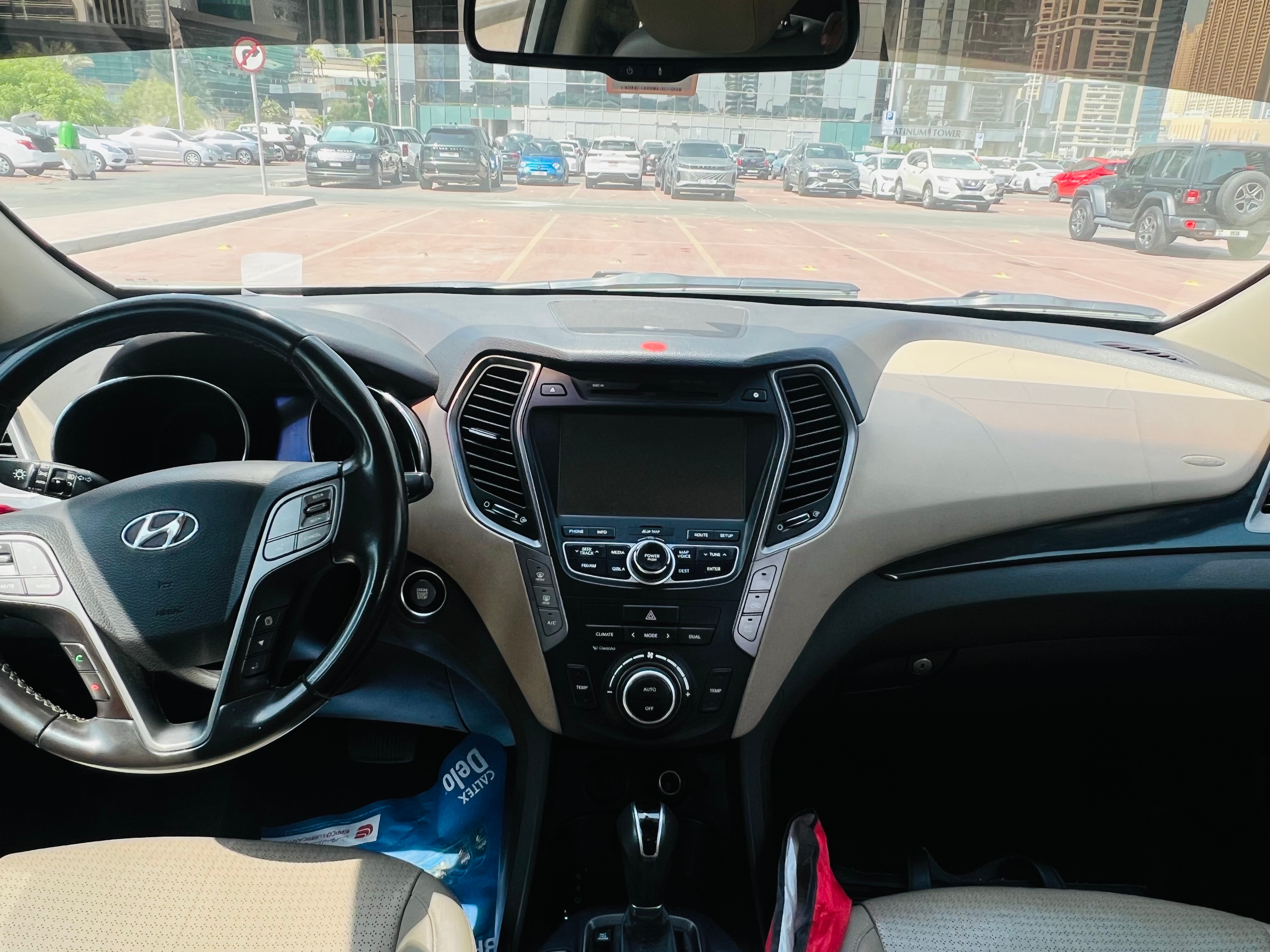 Blanc Hyundai Santa Fe GLS Top 2015 Blanc Hyundai Santa Fe GLS Top 2015