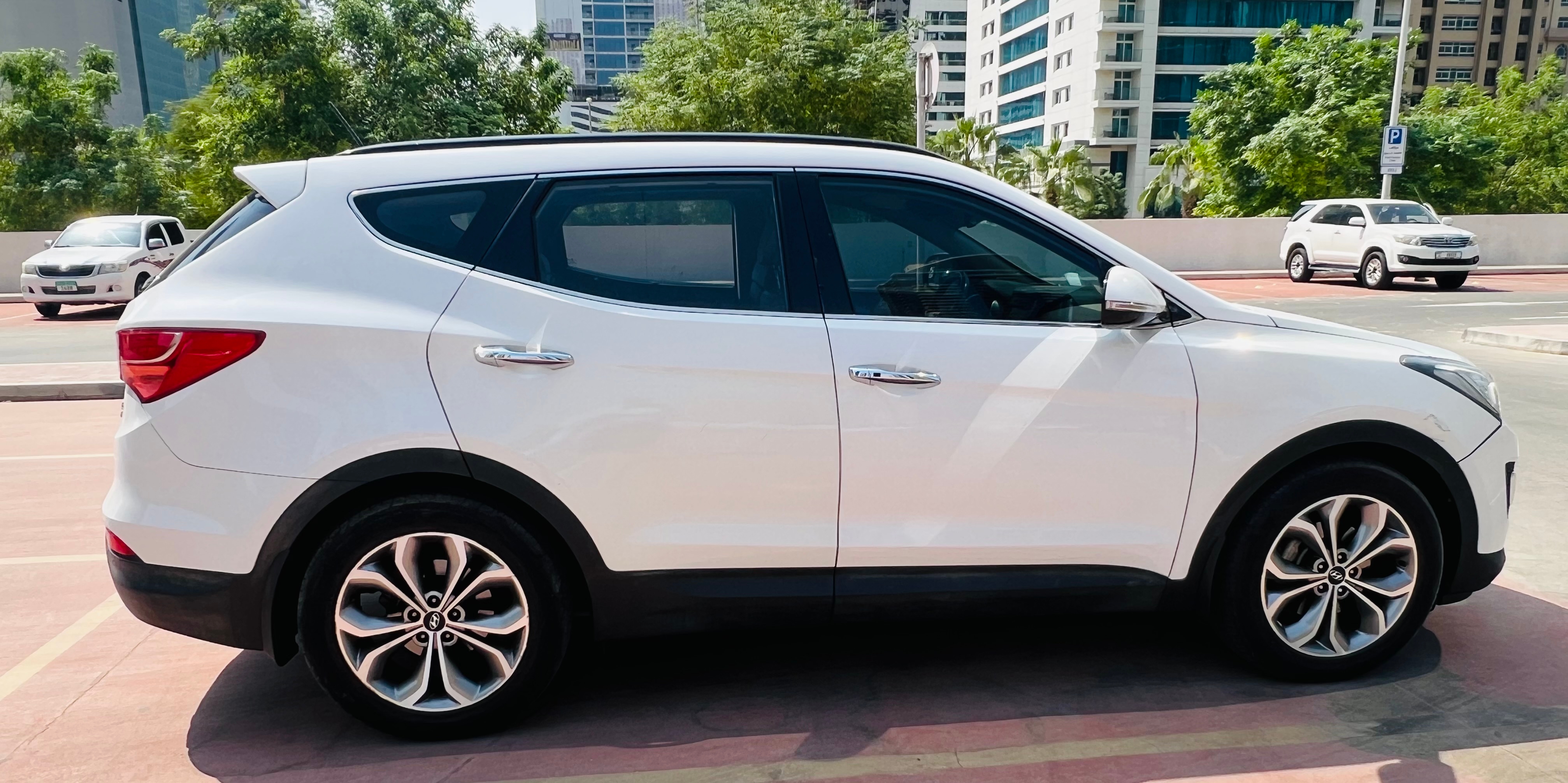 Blanc Hyundai Santa Fe GLS Top 2015