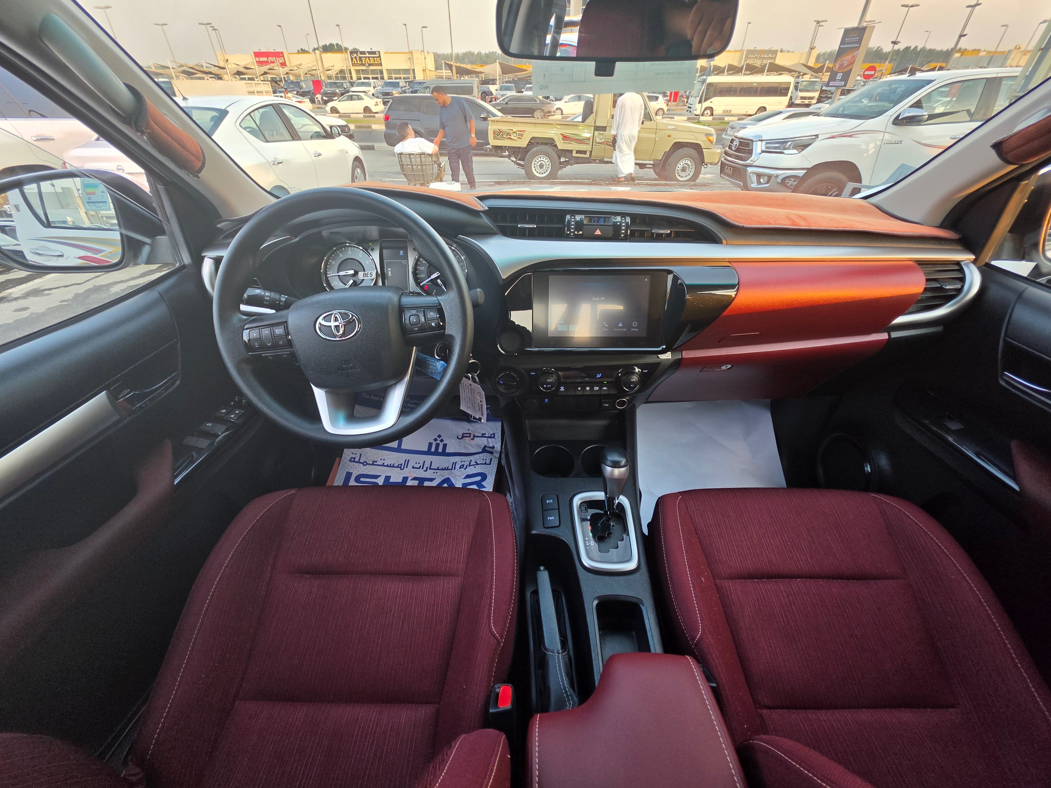 أبيض تويوتا Hilux DOUBLE CAB GLX 4X4 2025