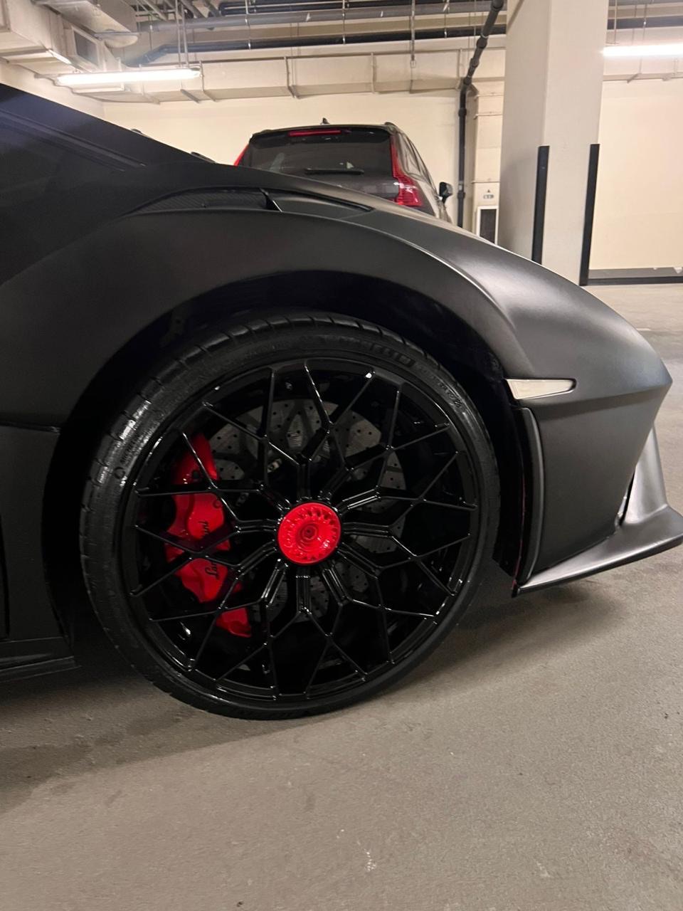Mat zwart Lamborghini Huracan STO 2022