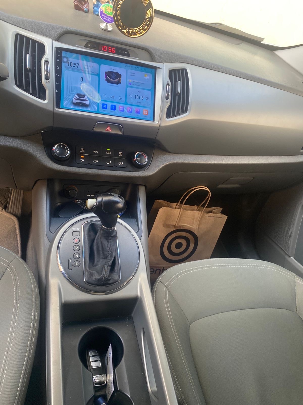 Silver Kia Sportage 2.0 CRDi Design 4x2 BVR 185ch 2014