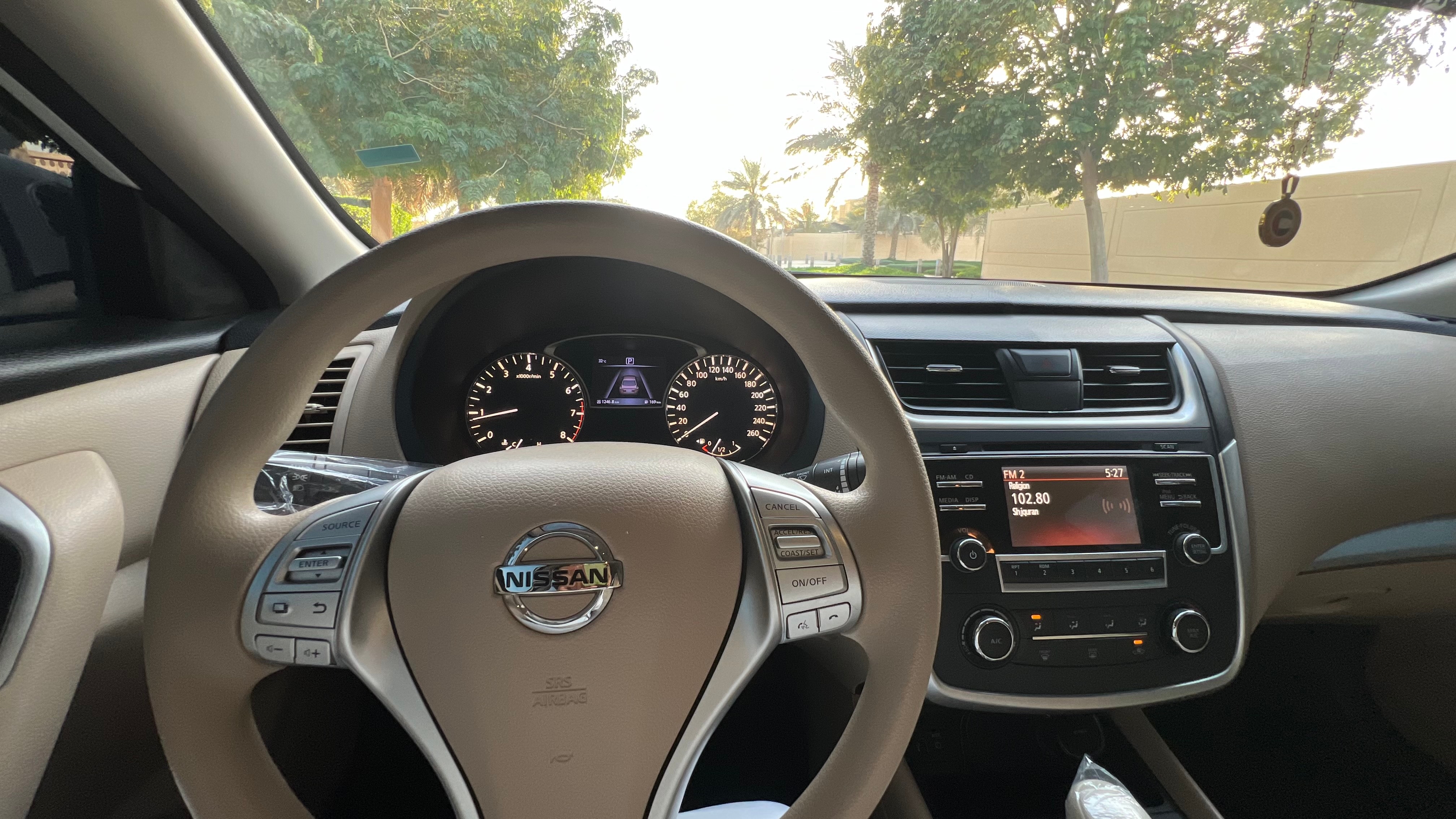 Blanco Nissan Altima 2.5 SV 2018