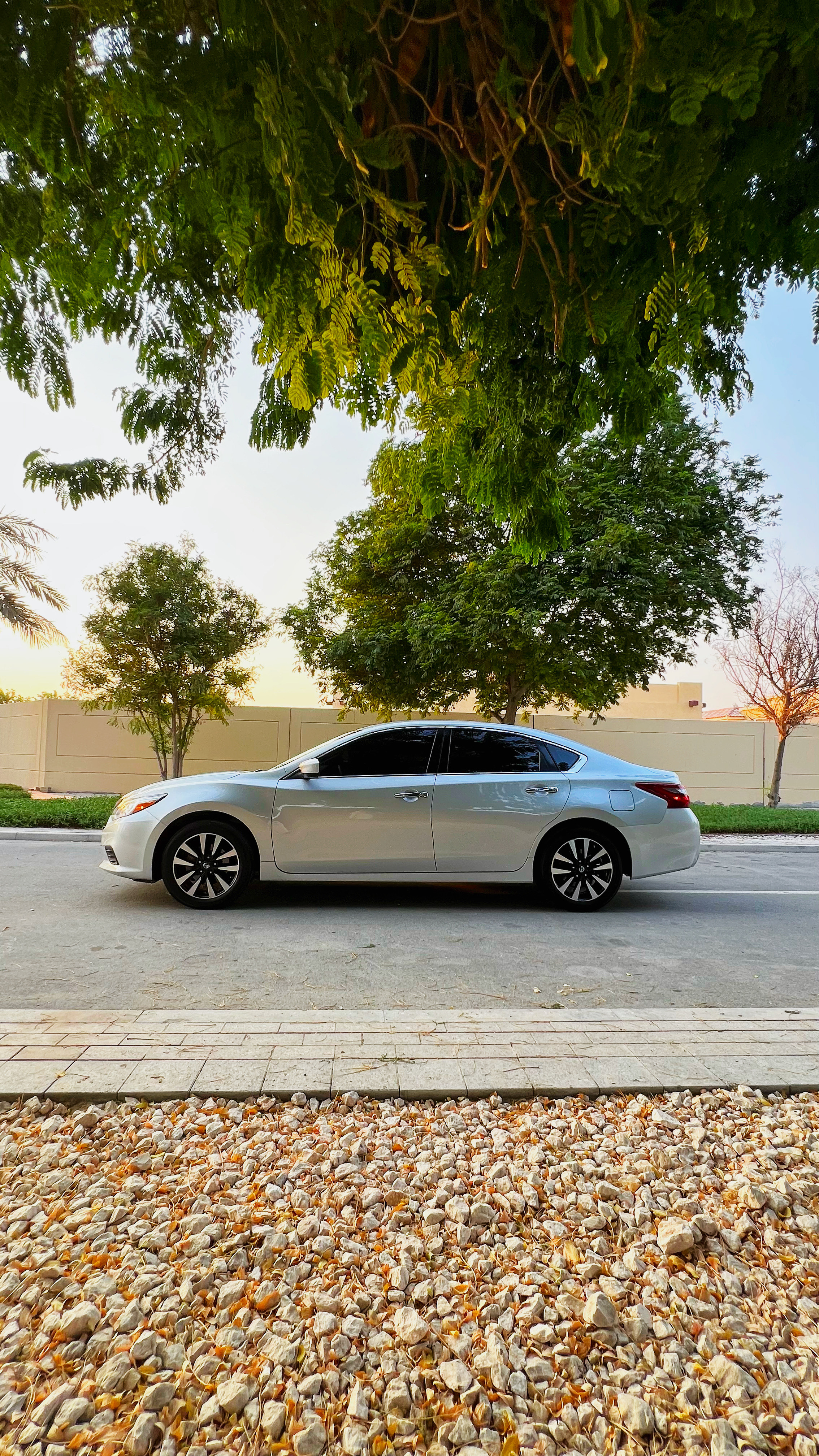 Silver Nissan Altima 2.5 SV 2018