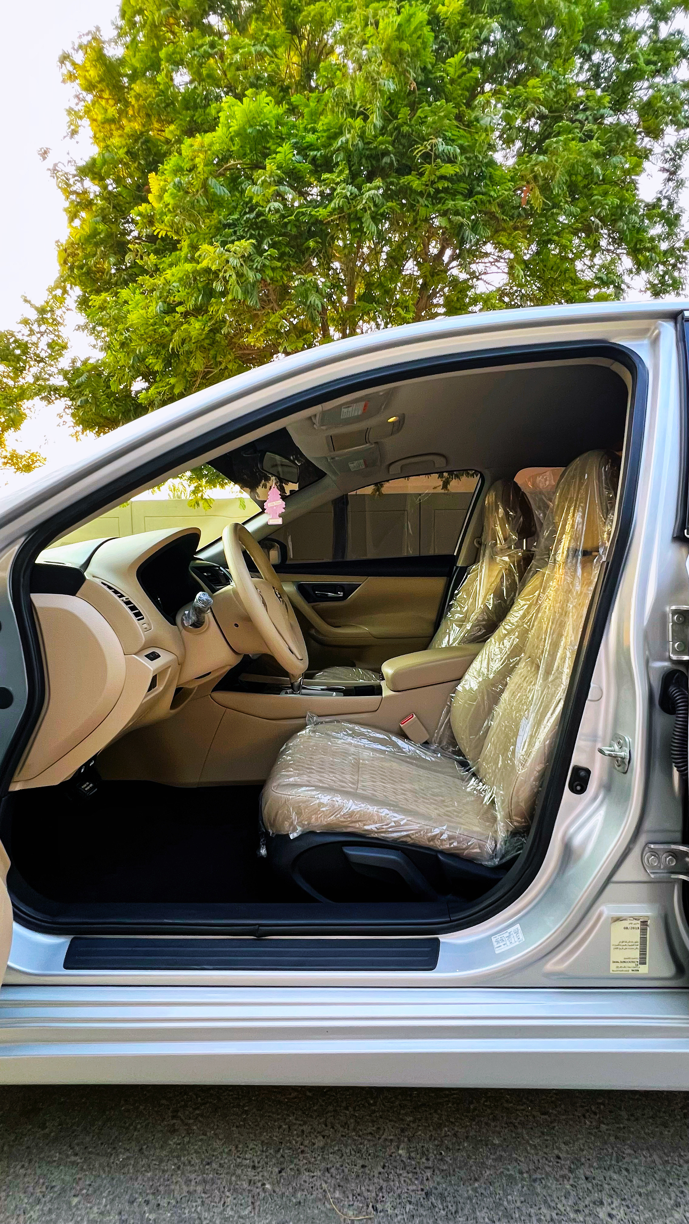 Silver Nissan Altima 2.5 SV 2018