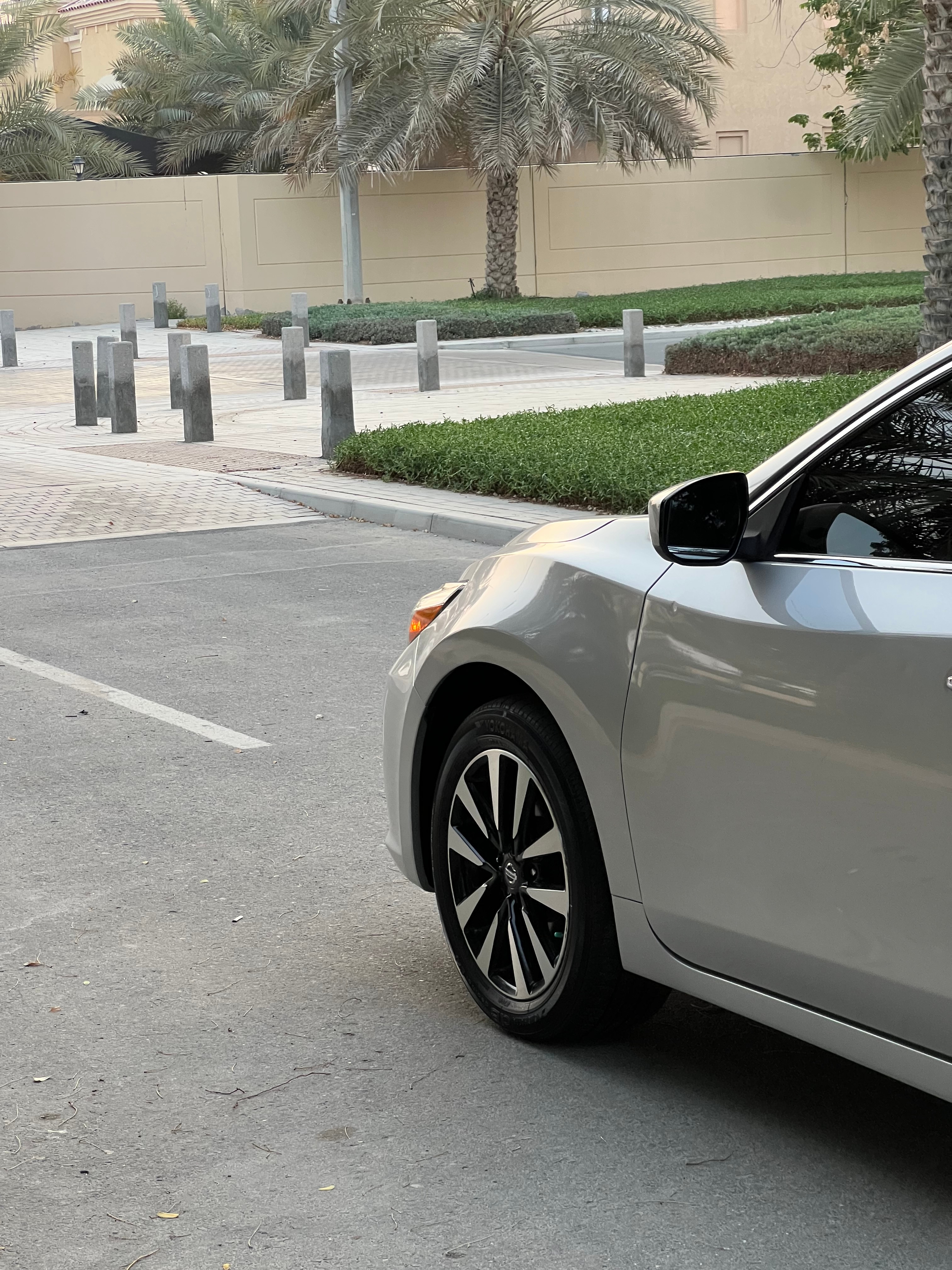 Silver Nissan Altima 2.5 SV 2018